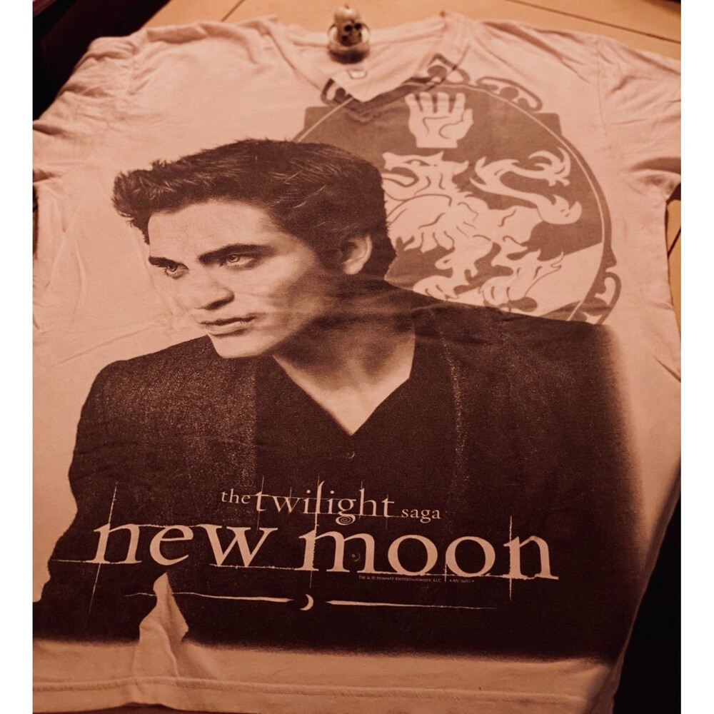 Edward Cullen NEW MOON Rare M t shirt TWILIGHT